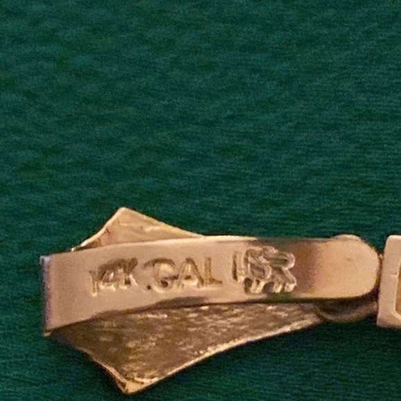 14k Solid Yellow Gold Cross Pendant Sparkling 14K protection & faith Unisex - Picture 4 of 4